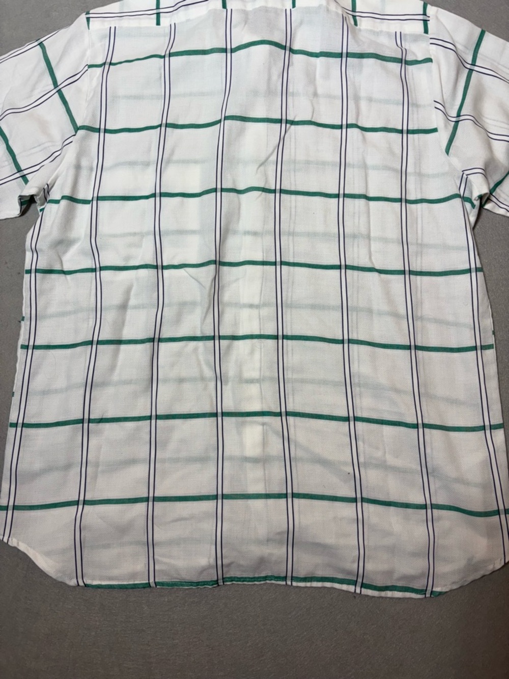 Short Sleeve Button-Down Shirt with Green Large - Picture 6 of 10